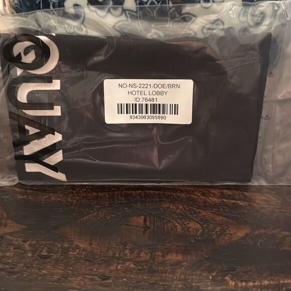 Quay Hotel Lobby sunglasses - Picture 8 of 8